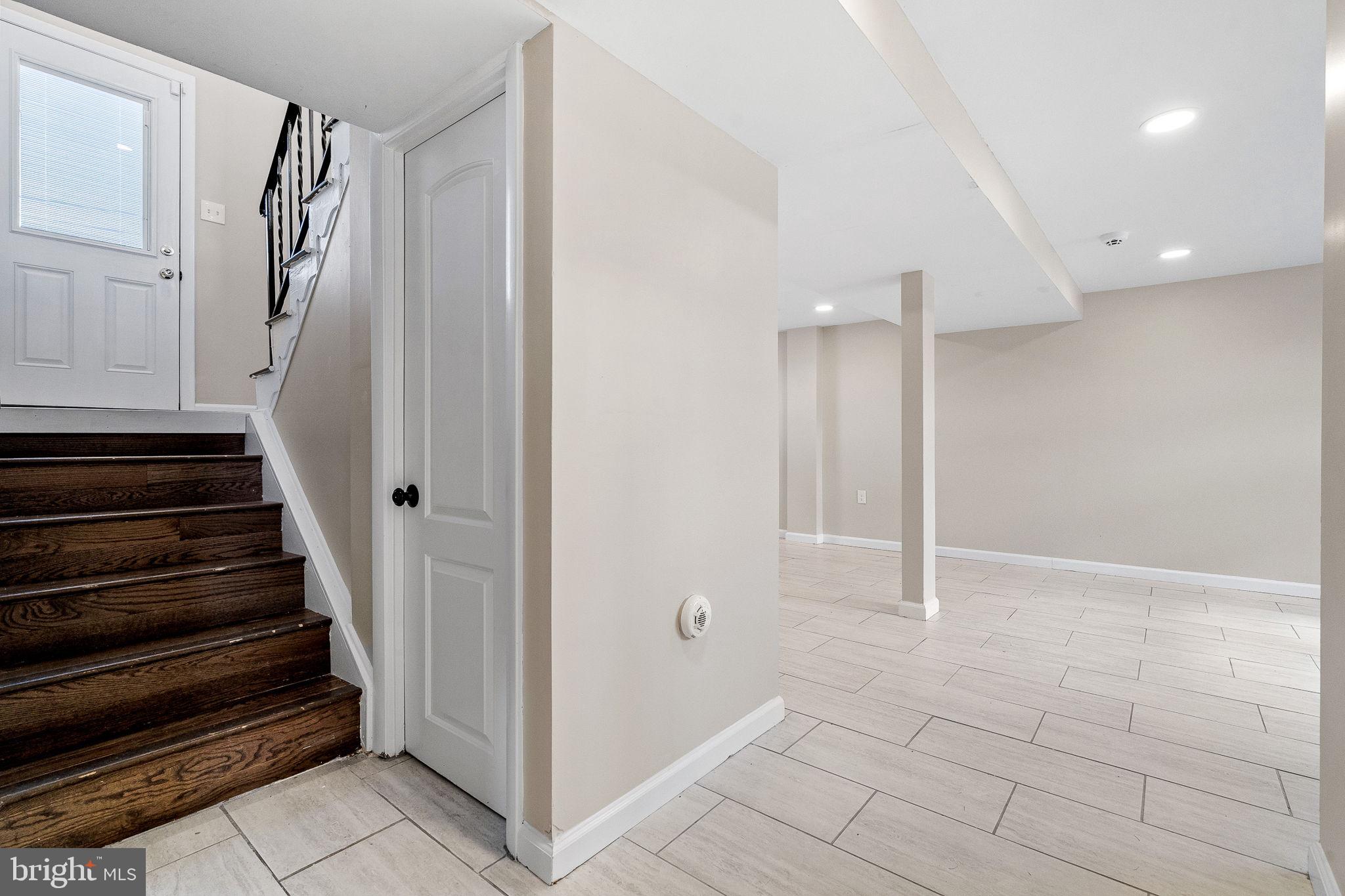 BREA MAR MANOR - Residential