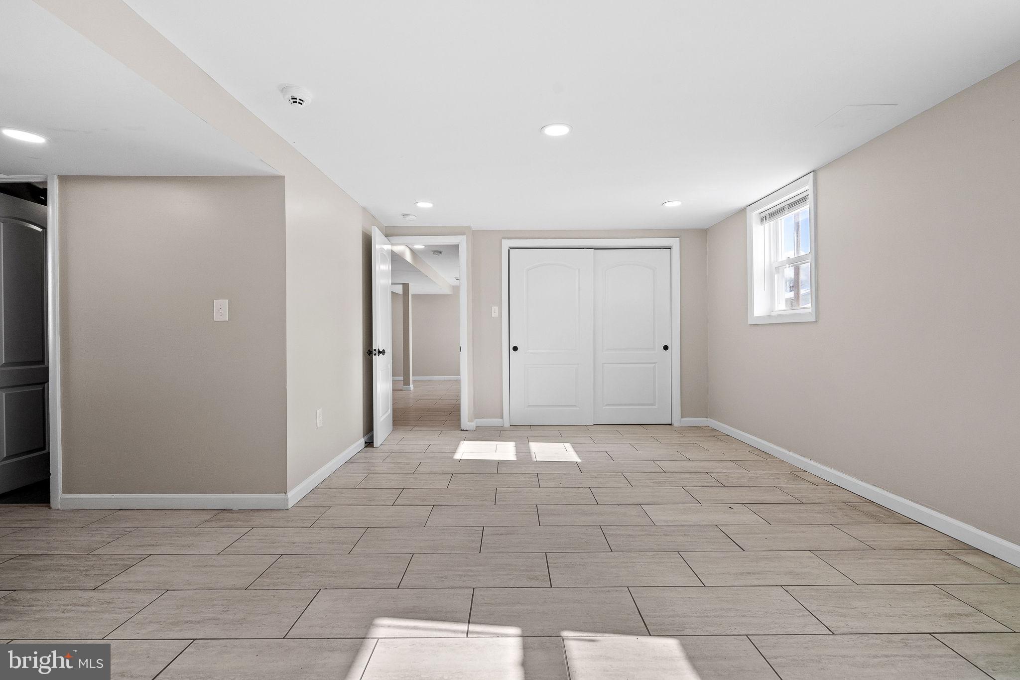 BREA MAR MANOR - Residential