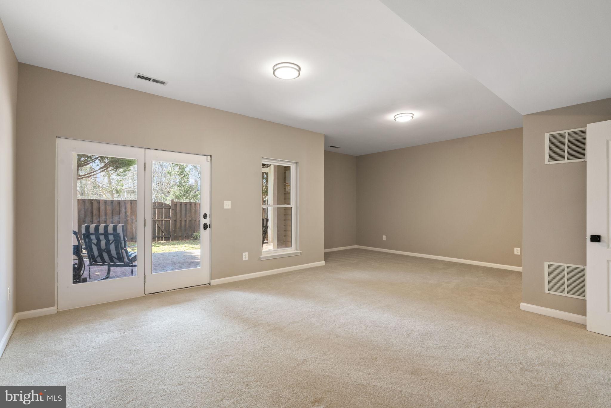 FARMWELL HUNT - Residential