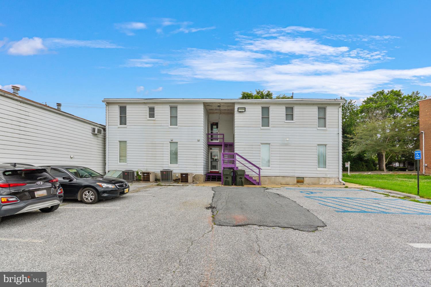 280 E MAIN STREET 201