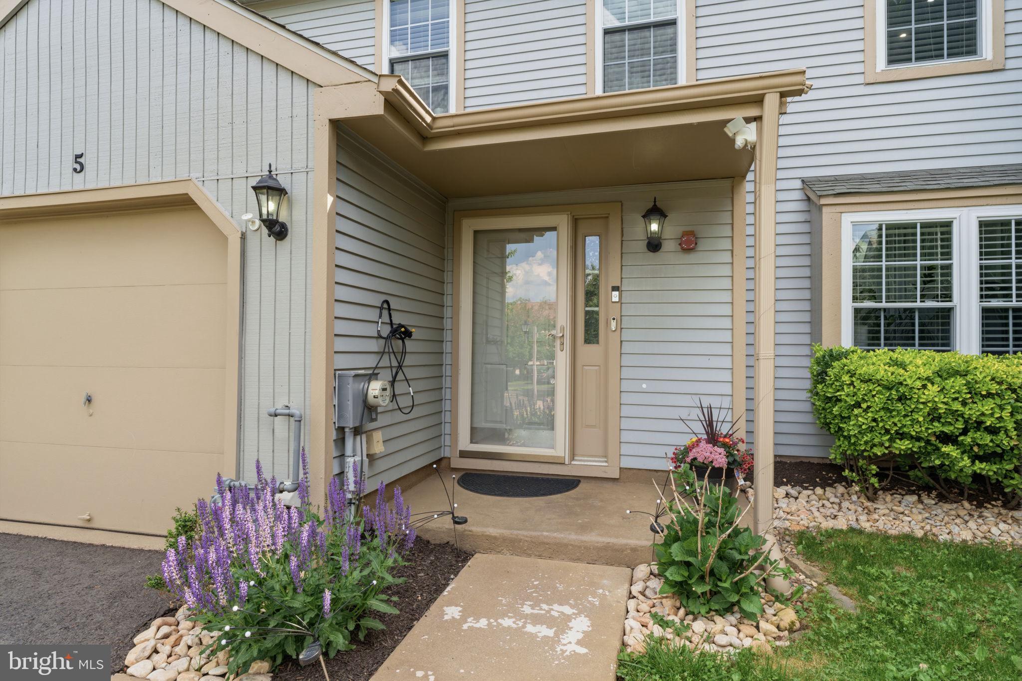 5 LOCUST LANE
