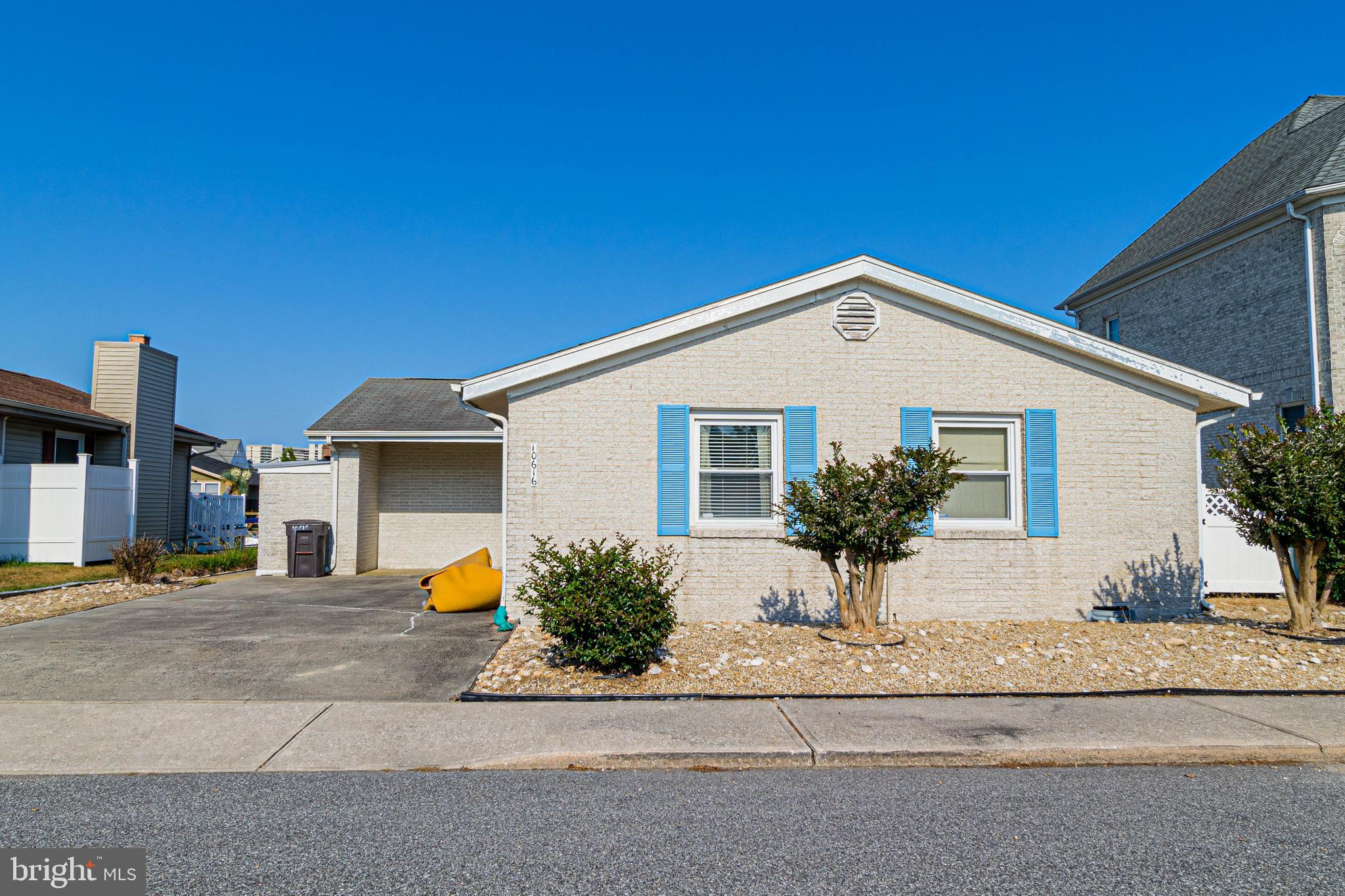 CAINE KEYS II EXT - Residential