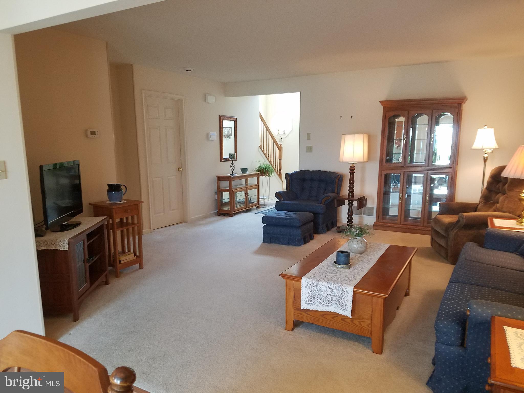 CHAMBERS KNOLL - Residential