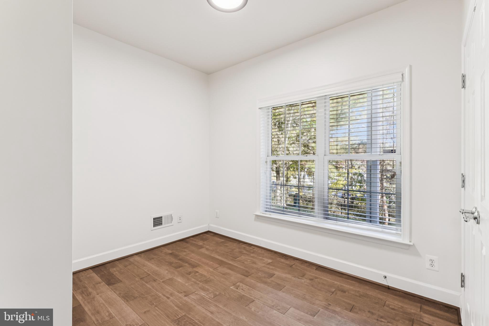 POTOMAC CLUB - Residential Lease