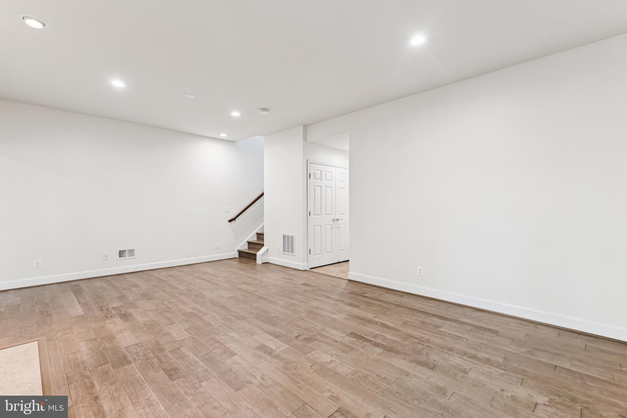 POTOMAC CLUB - Residential Lease