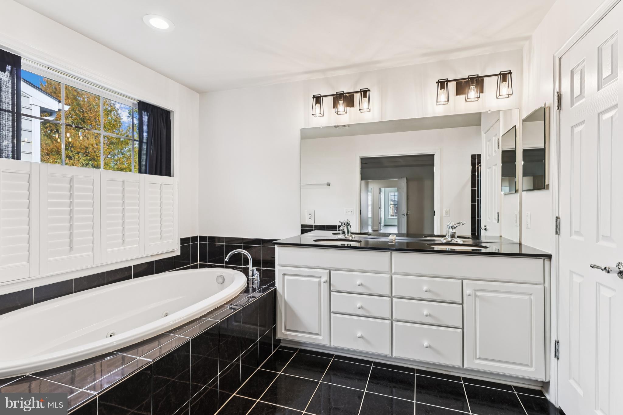 POTOMAC CLUB - Residential Lease