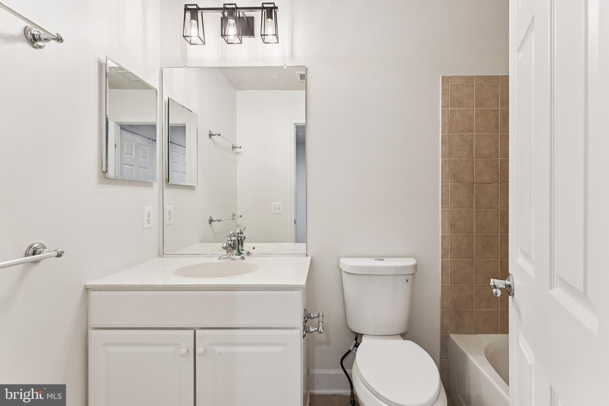 POTOMAC CLUB - Residential Lease