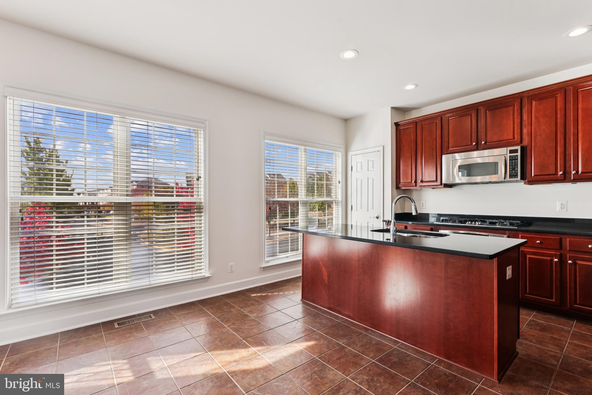 POTOMAC CLUB - Residential Lease