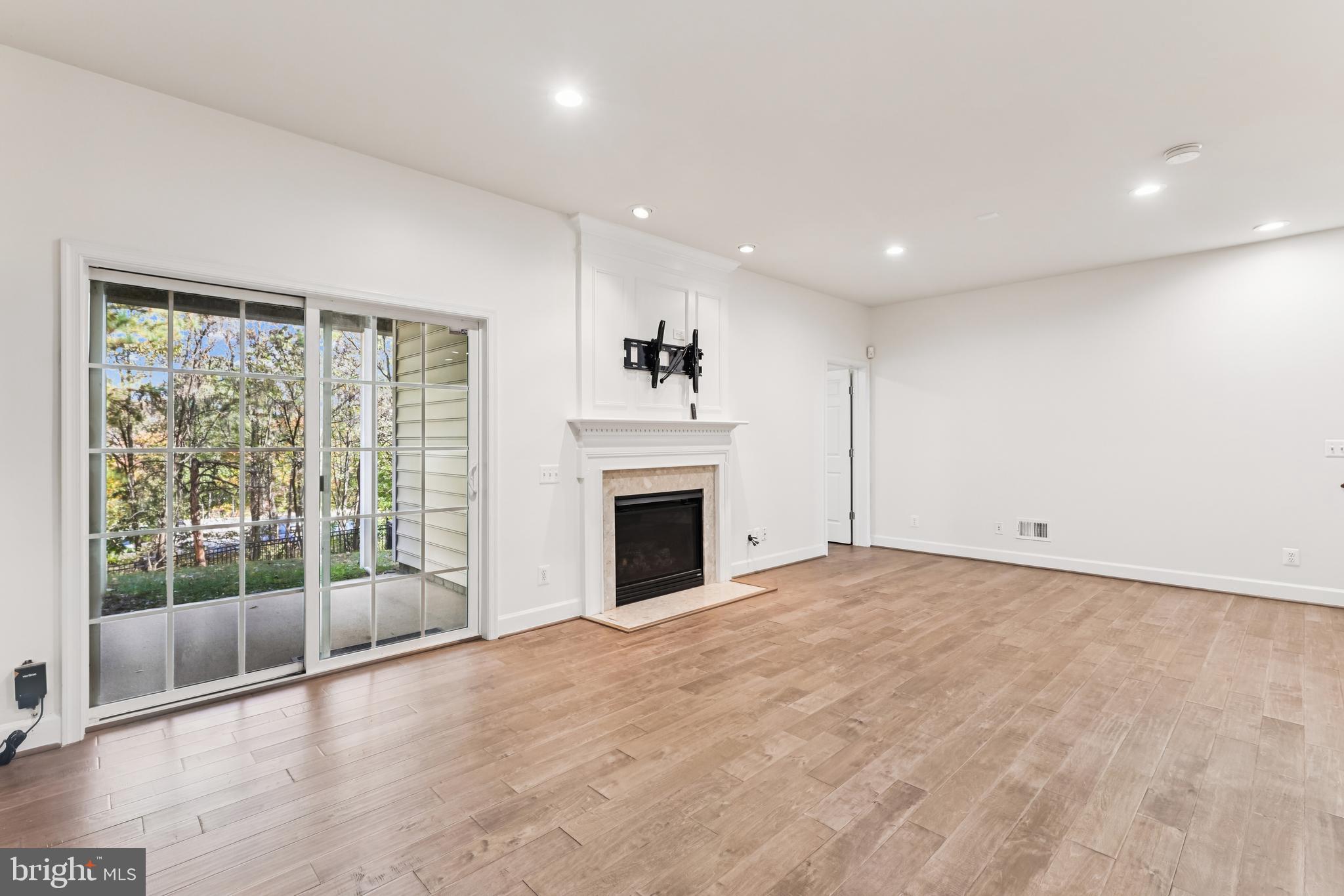 POTOMAC CLUB - Residential Lease