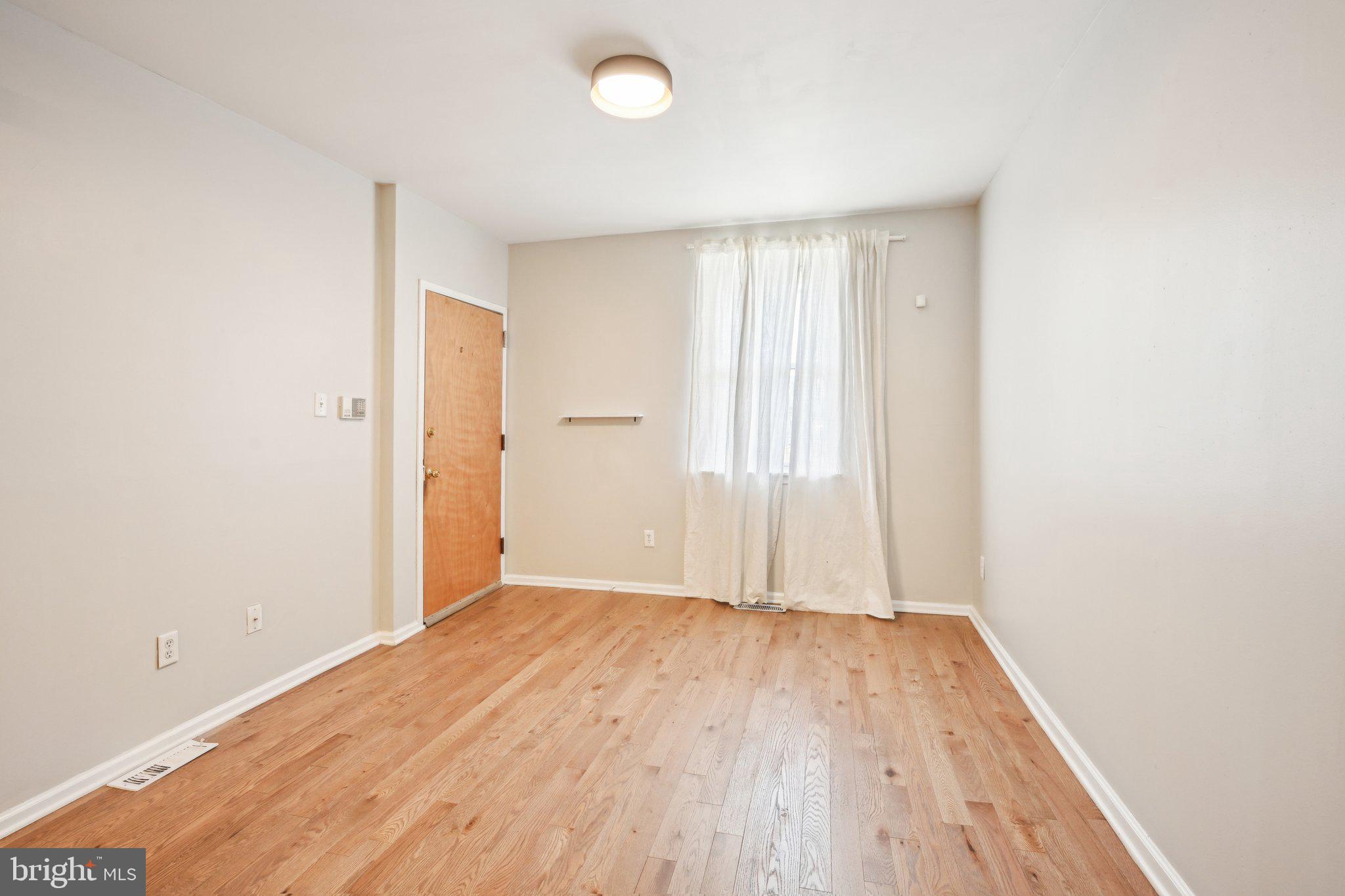 UNIVERSITY CITY - Residential Lease