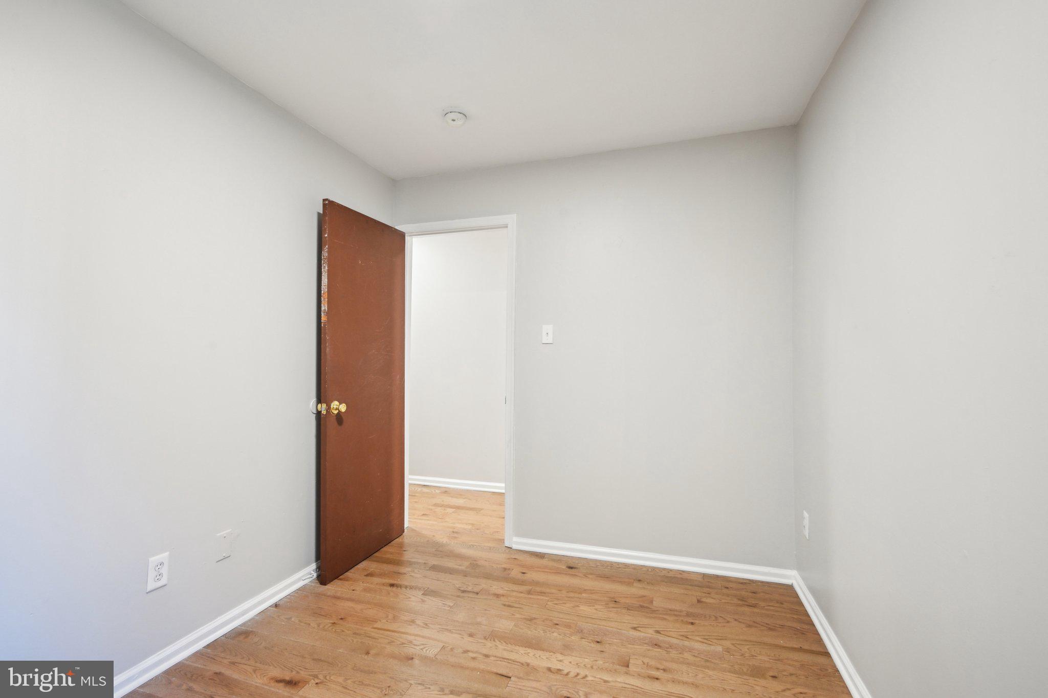 UNIVERSITY CITY - Residential Lease