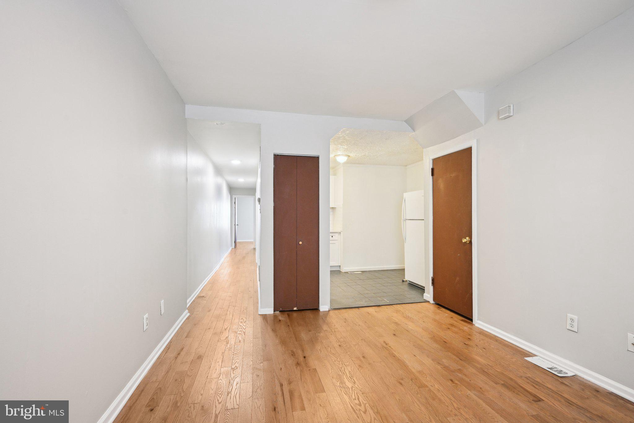 UNIVERSITY CITY - Residential Lease