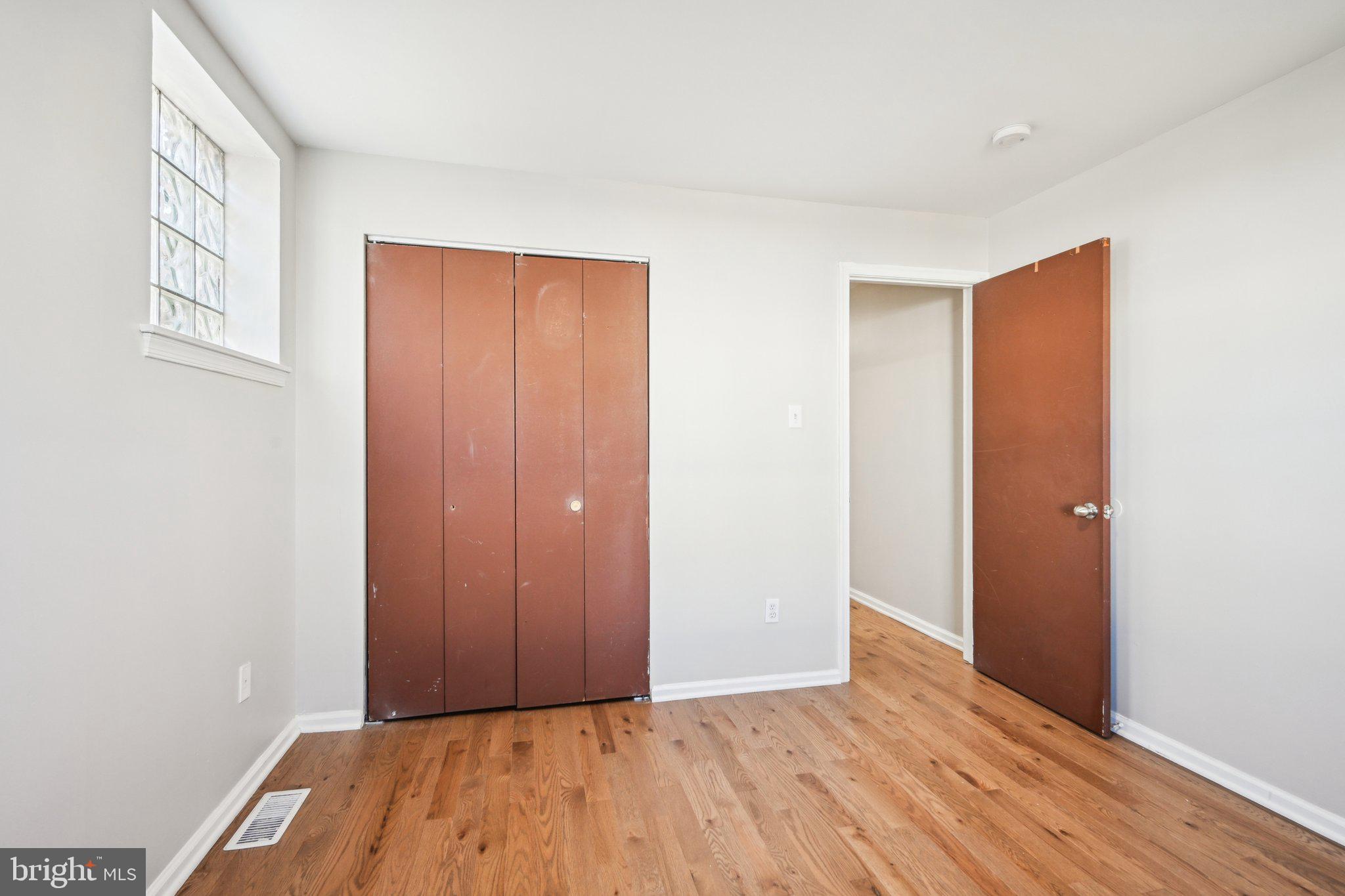 UNIVERSITY CITY - Residential Lease