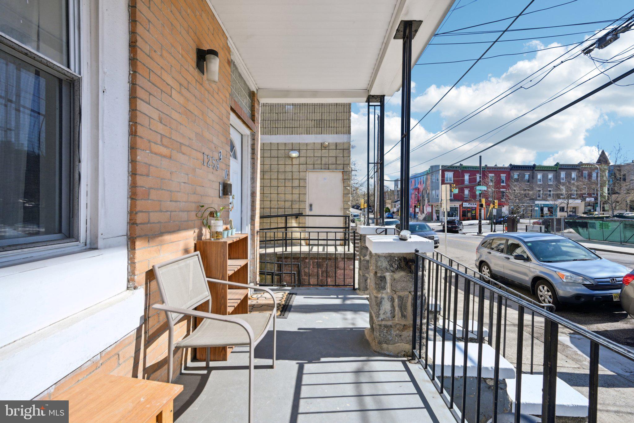 UNIVERSITY CITY - Residential Lease