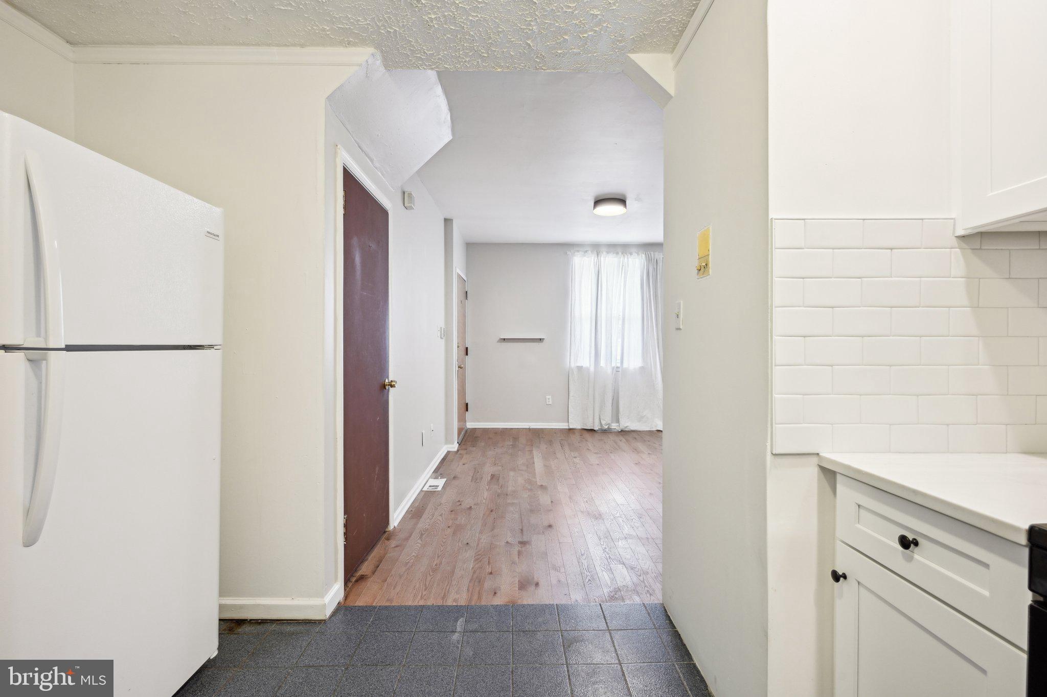 UNIVERSITY CITY - Residential Lease