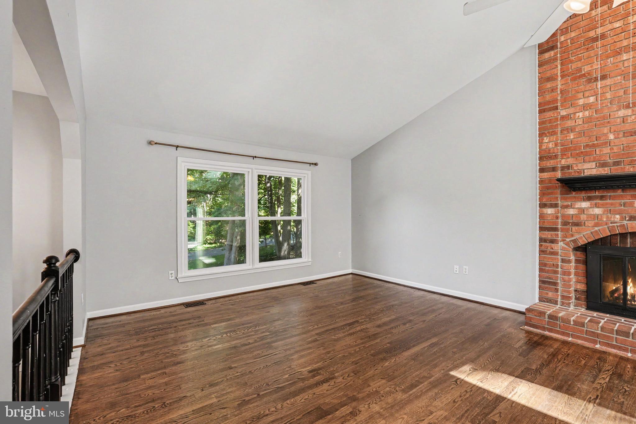 1007 RICHMOND DRIVE