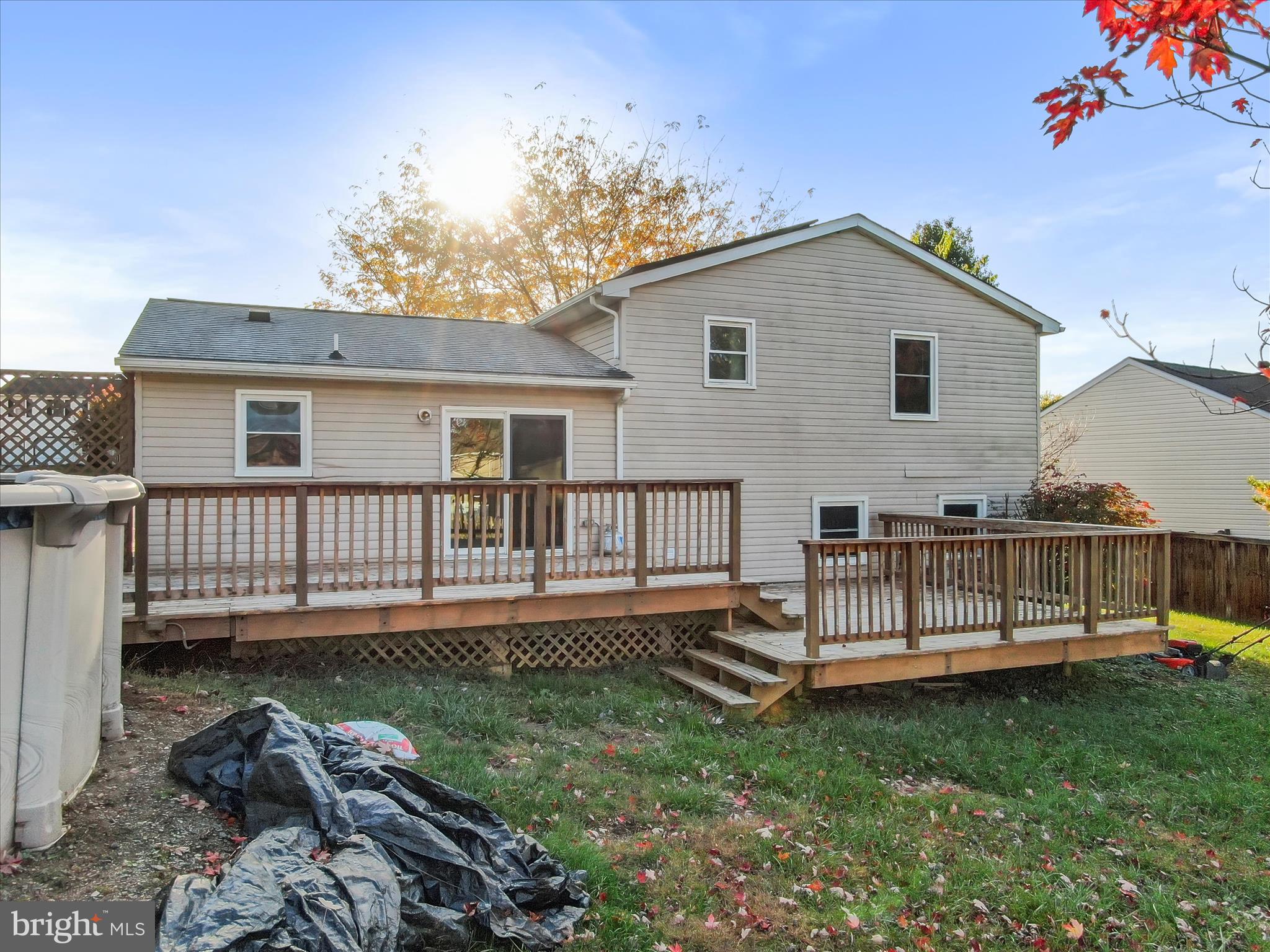 WHISPERING HILLS - Residential