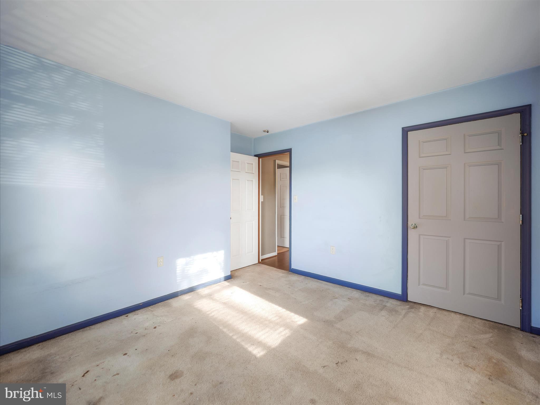 WHISPERING HILLS - Residential