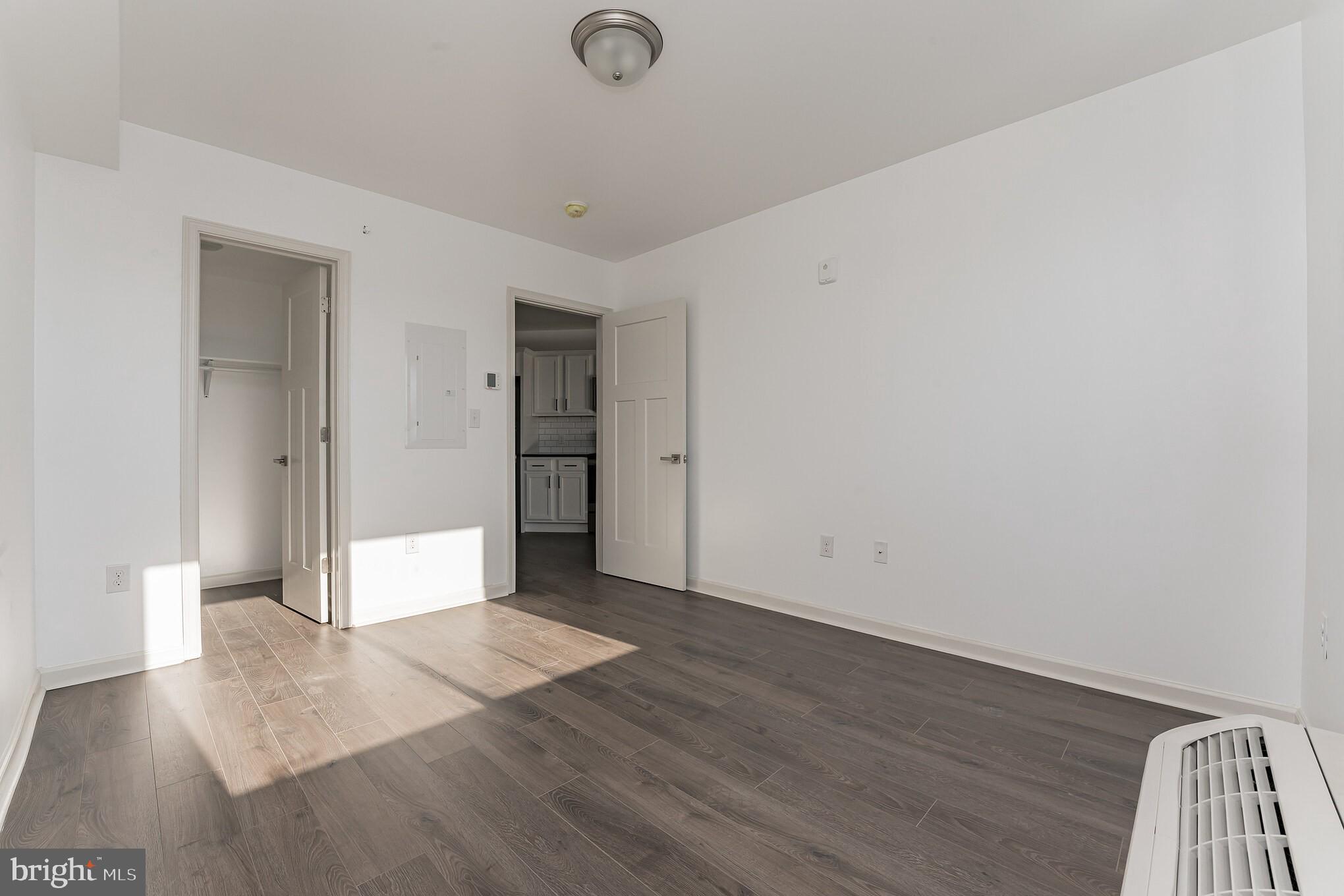 ROXBOROUGH - Residential Lease