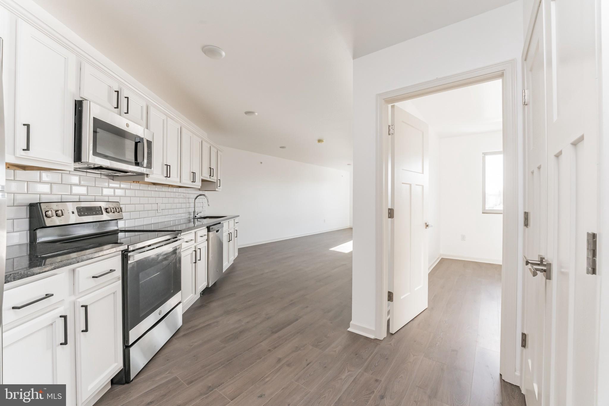 ROXBOROUGH - Residential Lease