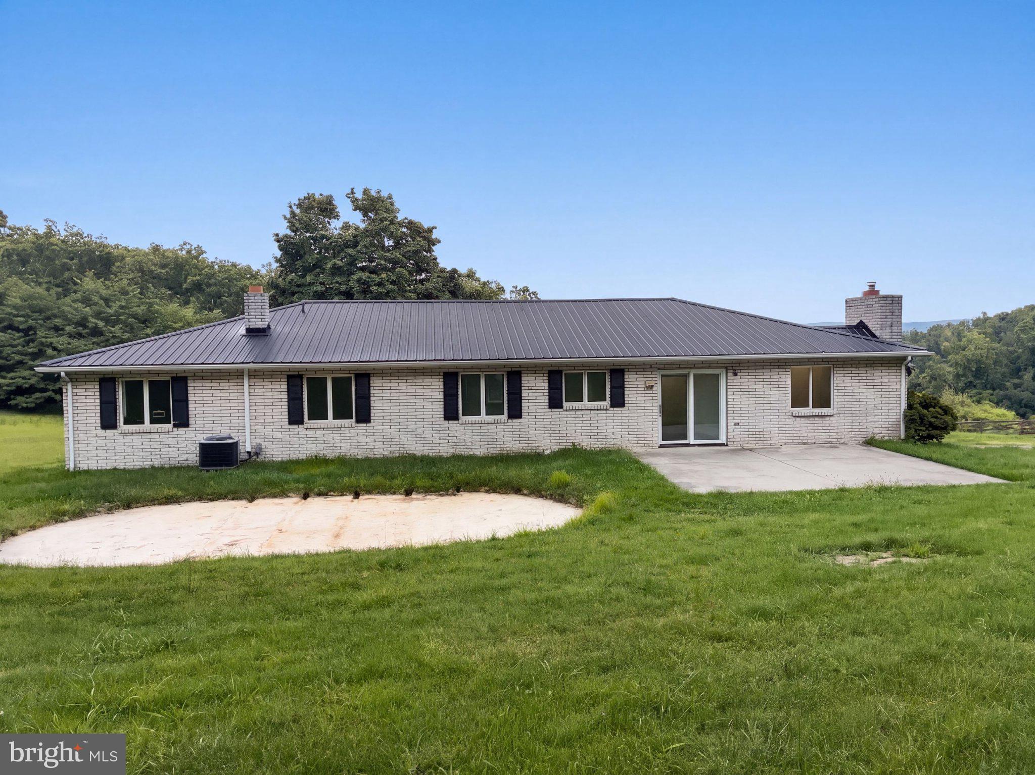 814 BECKS GAP ROAD