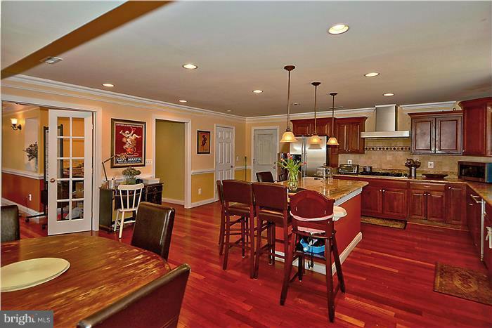 DOUBLE CIRCLE 1 NORTH - Residential Lease