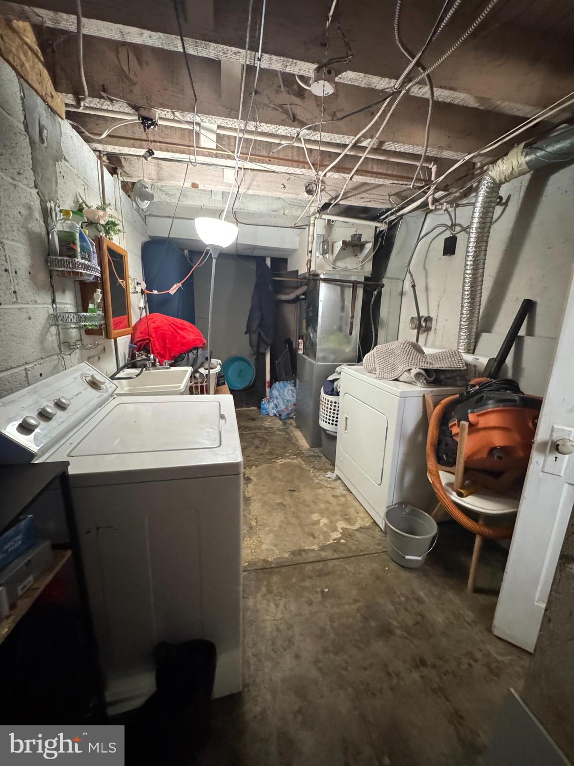 OXFORD CIRCLE - Residential