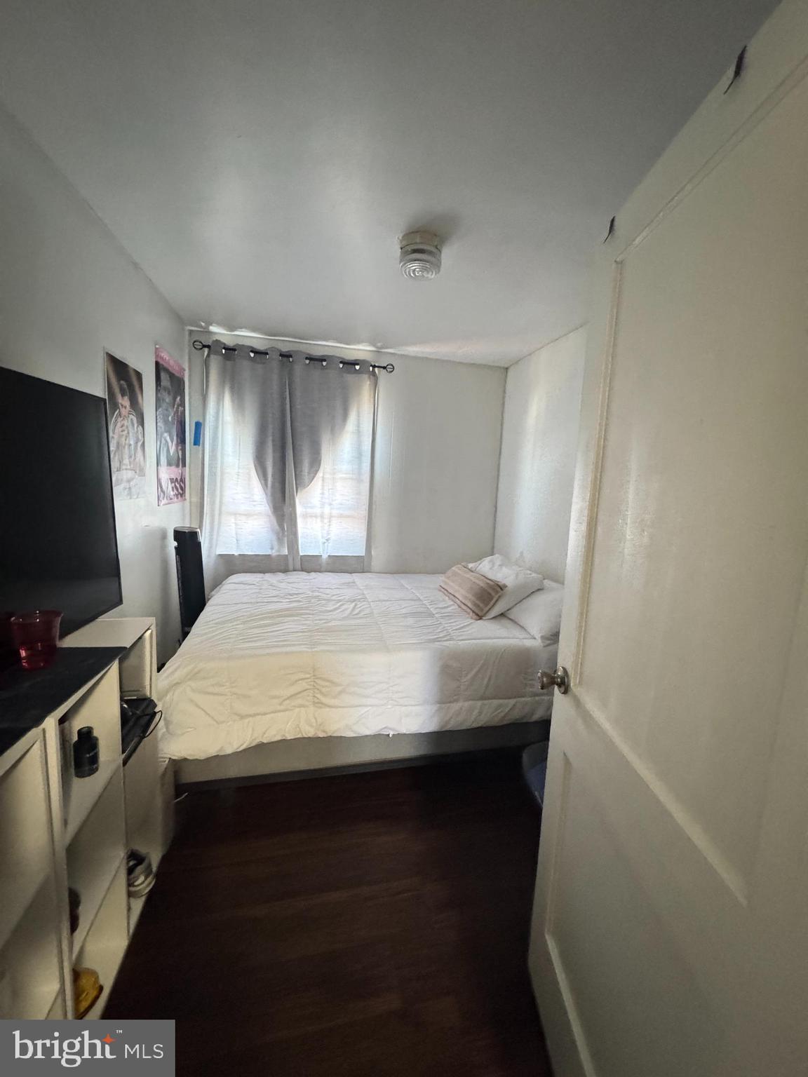 OXFORD CIRCLE - Residential