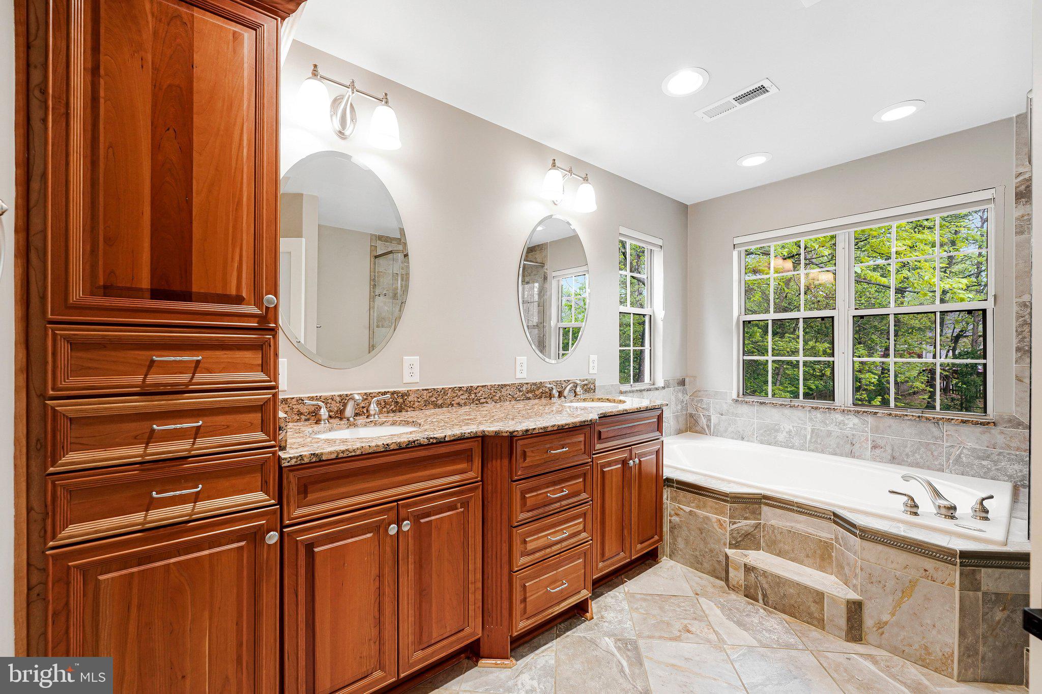 KINGSBROOKE - Residential