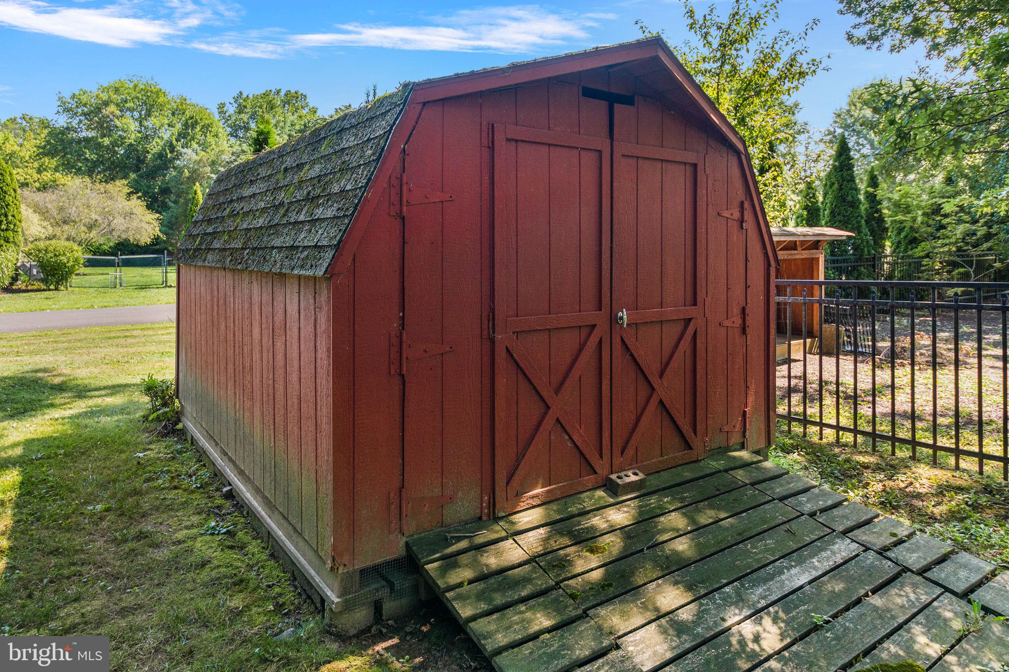 MONTGOMERY WOODS - Residential