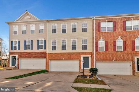 Photo of 15931 Greymill Manor Drive, HAYMARKET, VA 20169 (MLS # VAPW2115680)