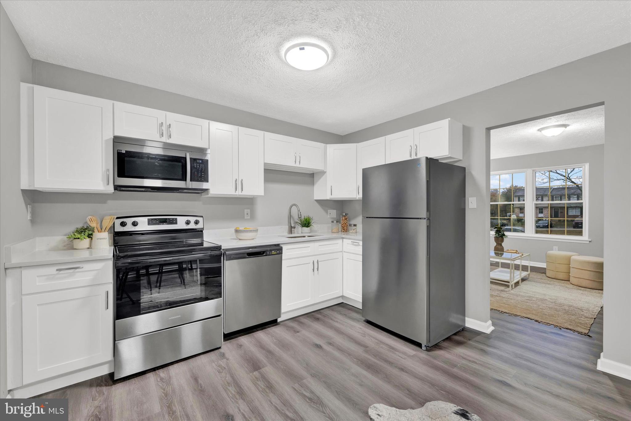 HARFORD SQUARE - Residential