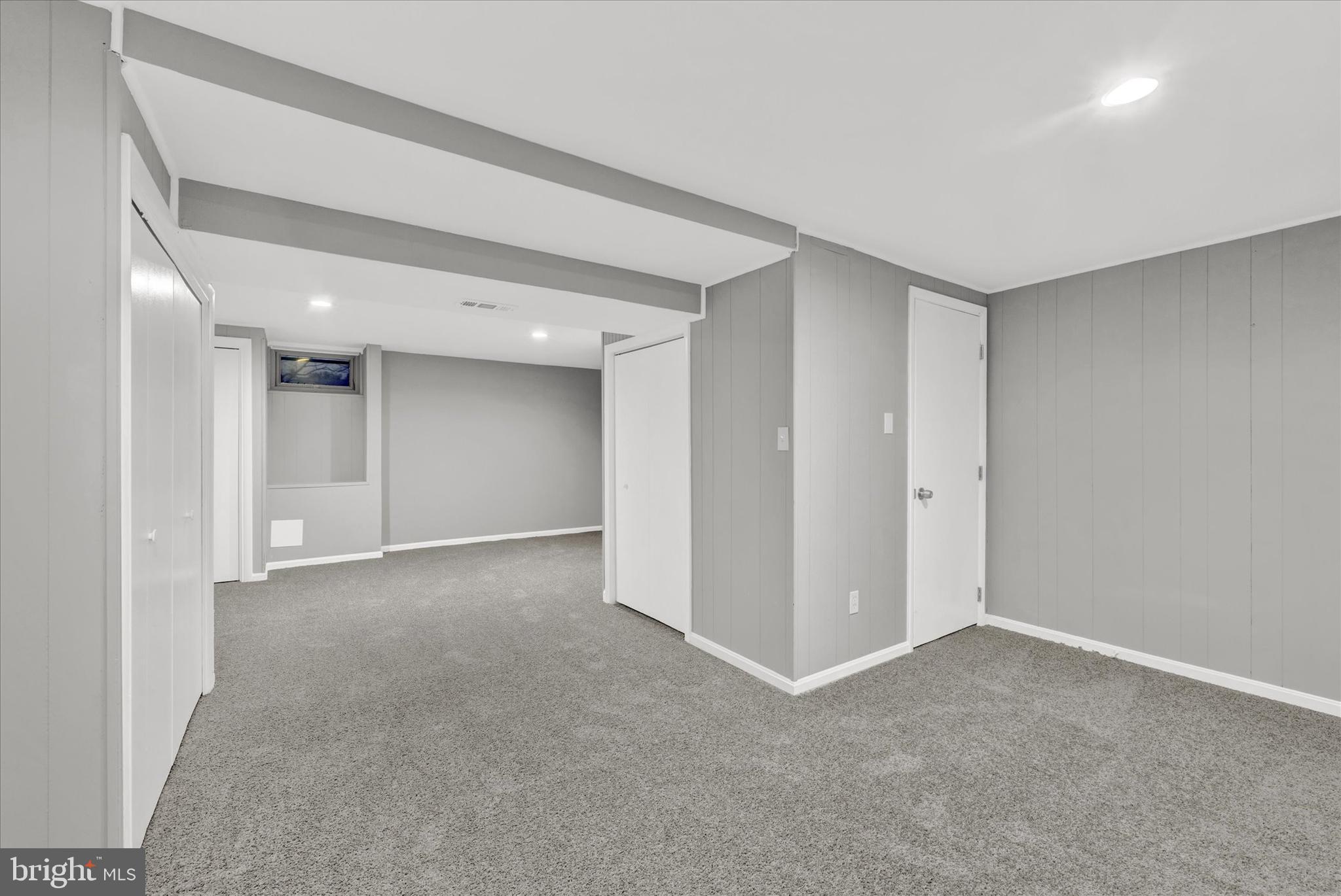 HARFORD SQUARE - Residential