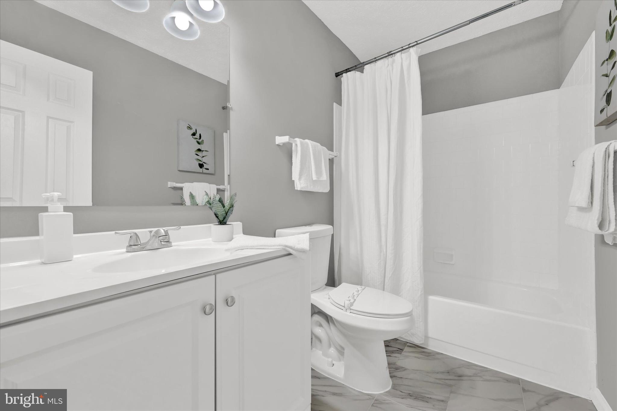 HARFORD SQUARE - Residential