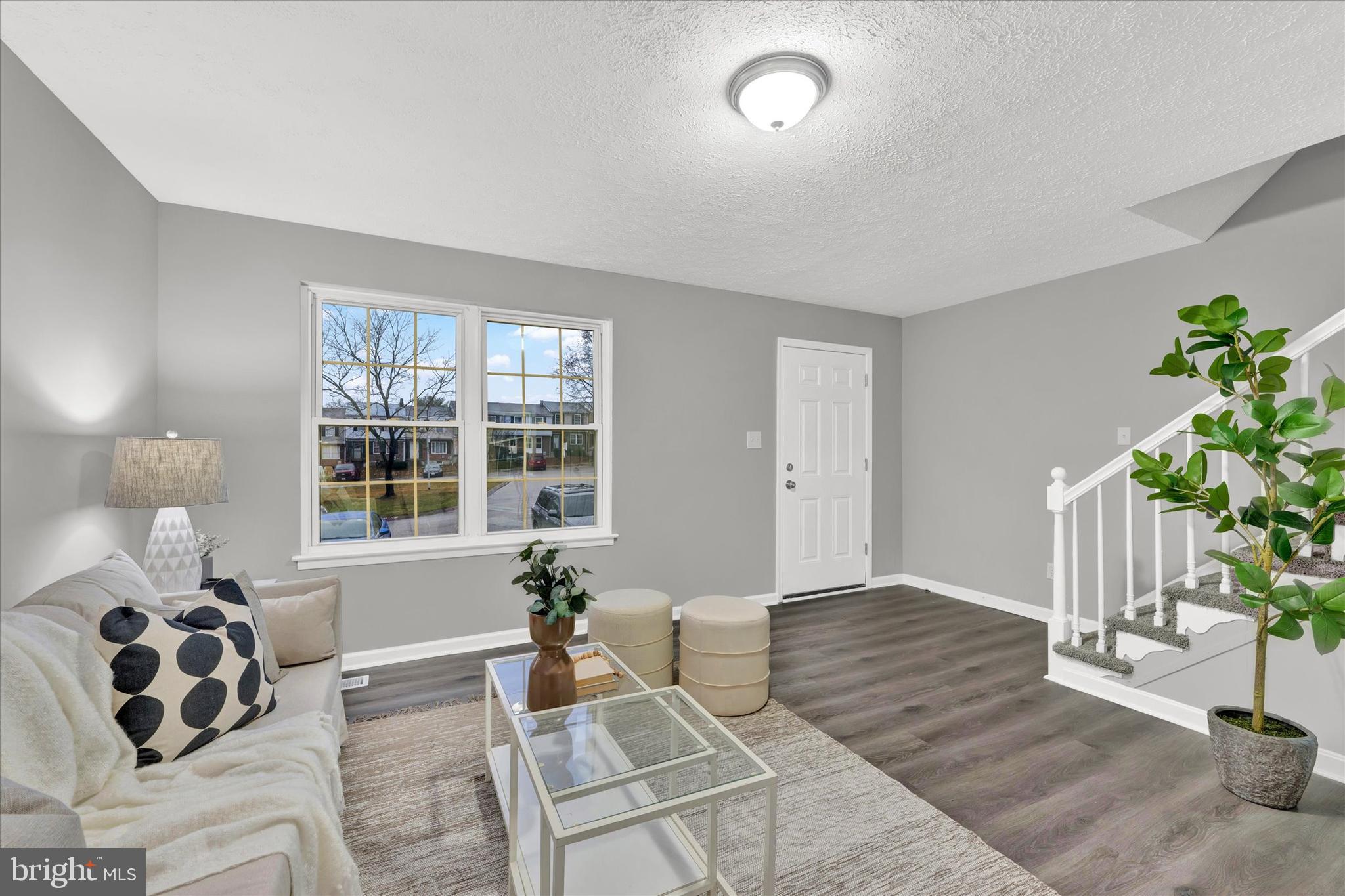 HARFORD SQUARE - Residential