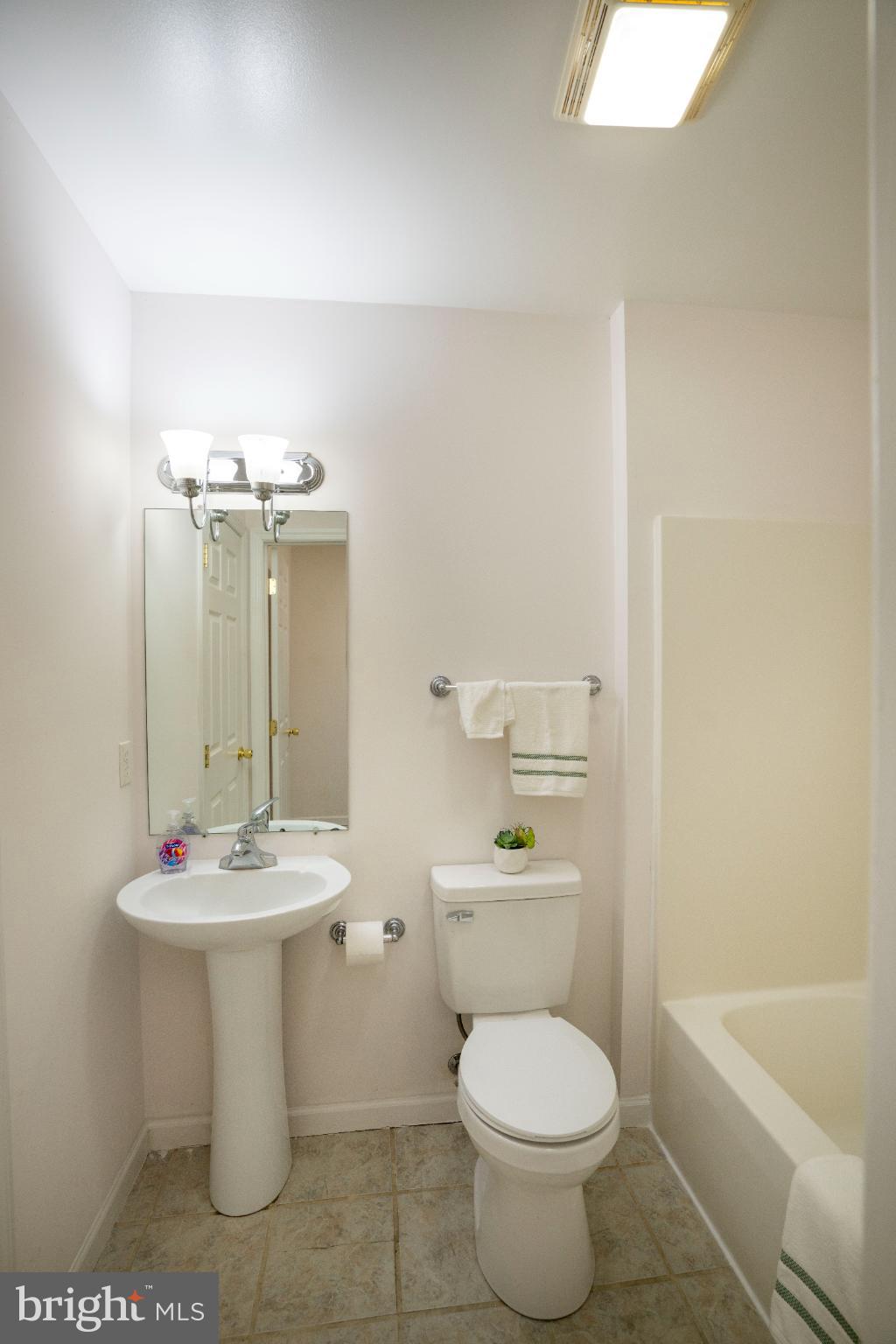 GOLDEN ORCHARDS - Residential