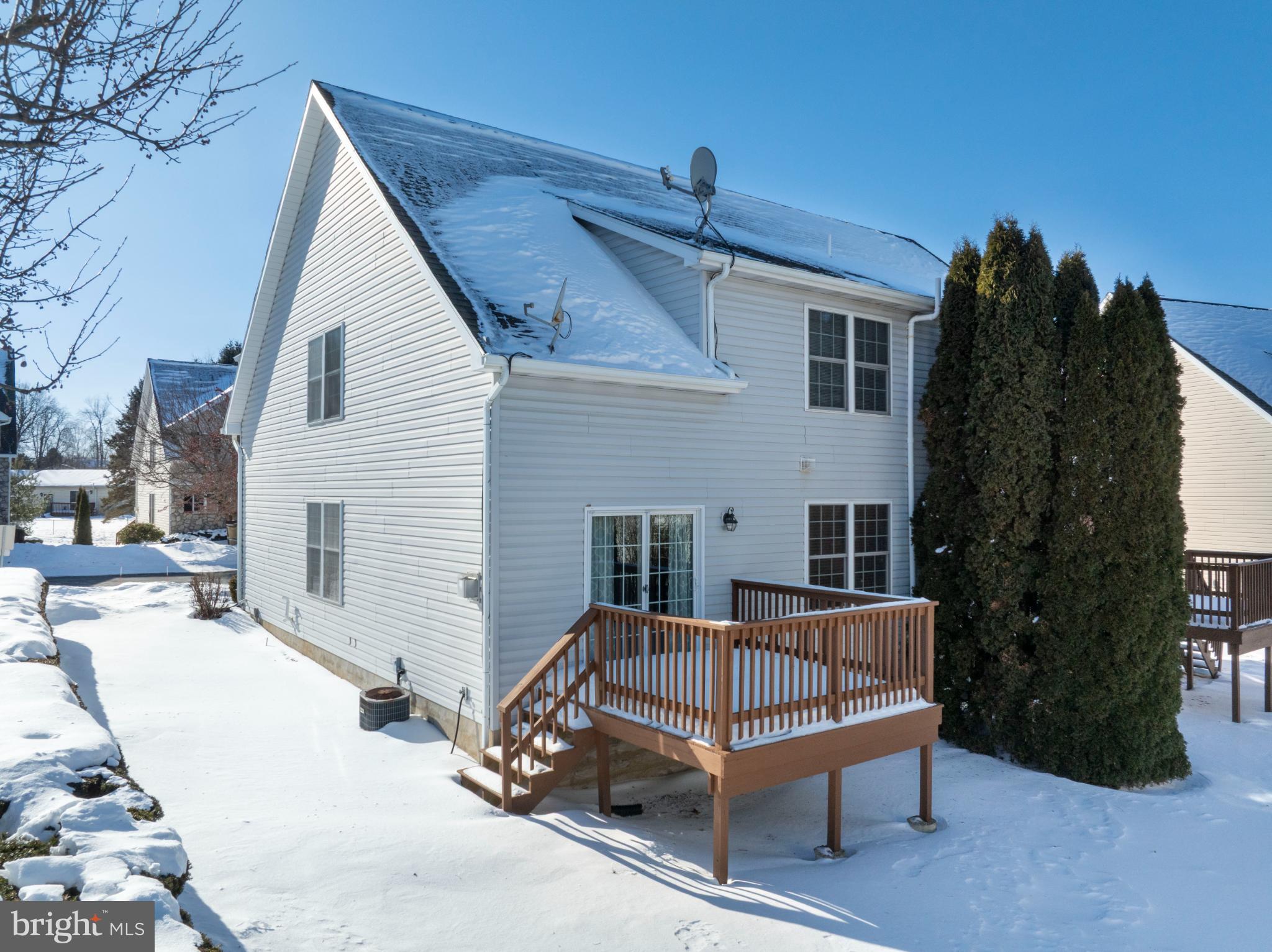 GOLDEN ORCHARDS - Residential