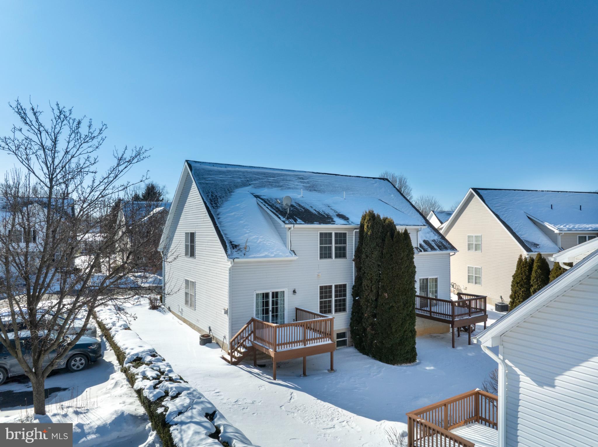 GOLDEN ORCHARDS - Residential