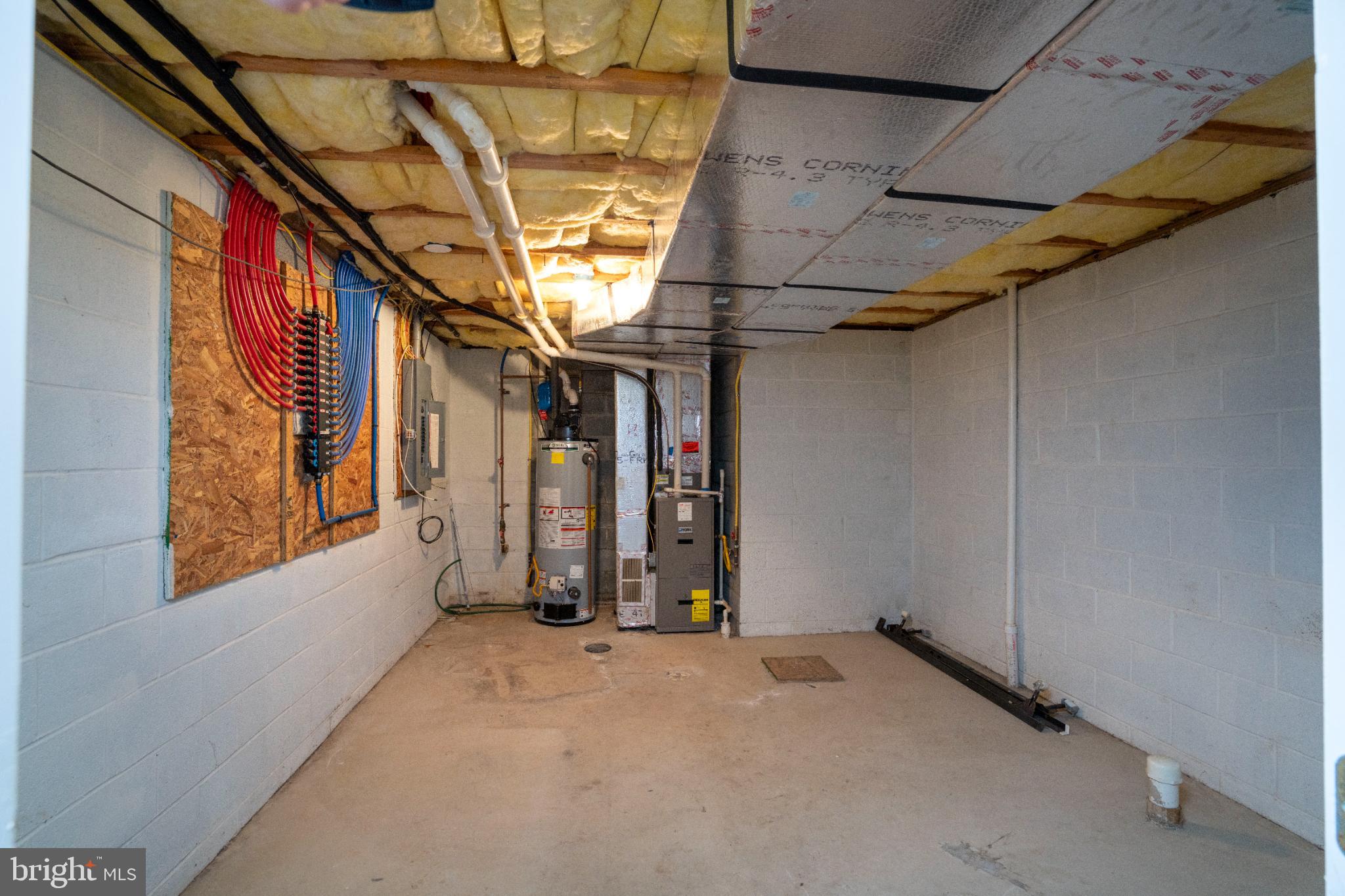 GOLDEN ORCHARDS - Residential