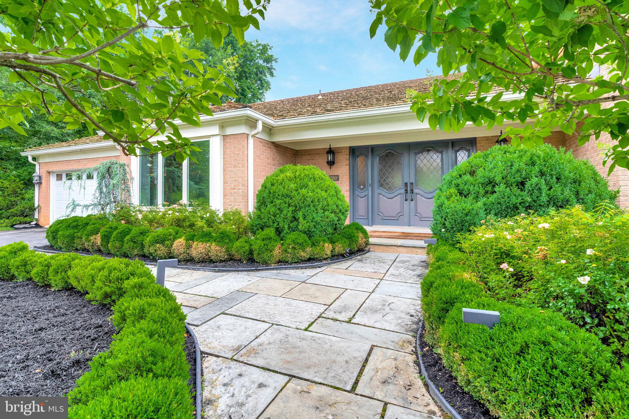 6280 DUNAWAY COURT