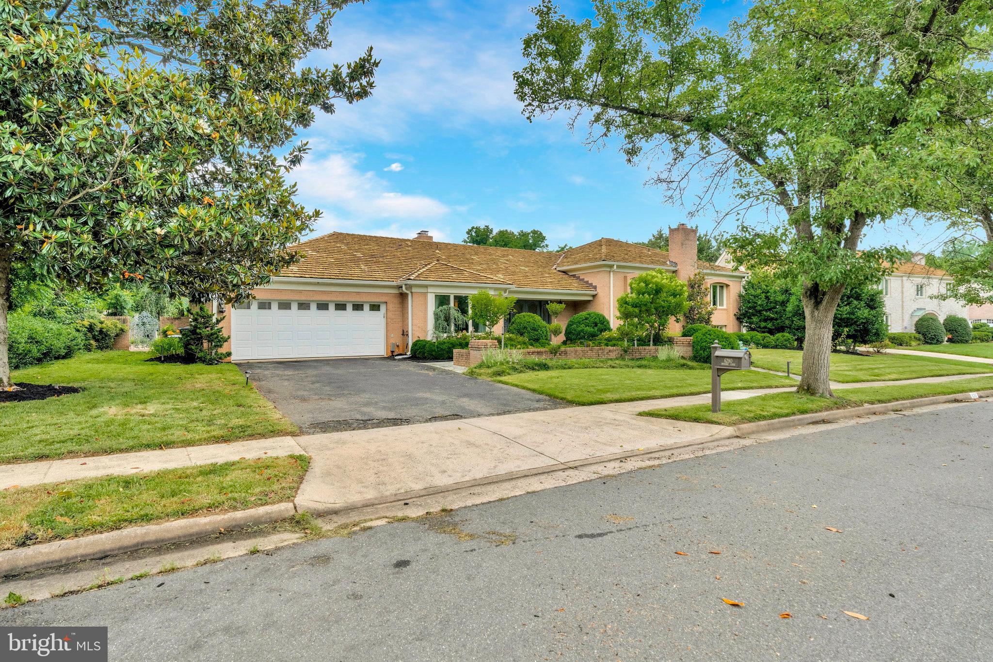 6280 DUNAWAY COURT