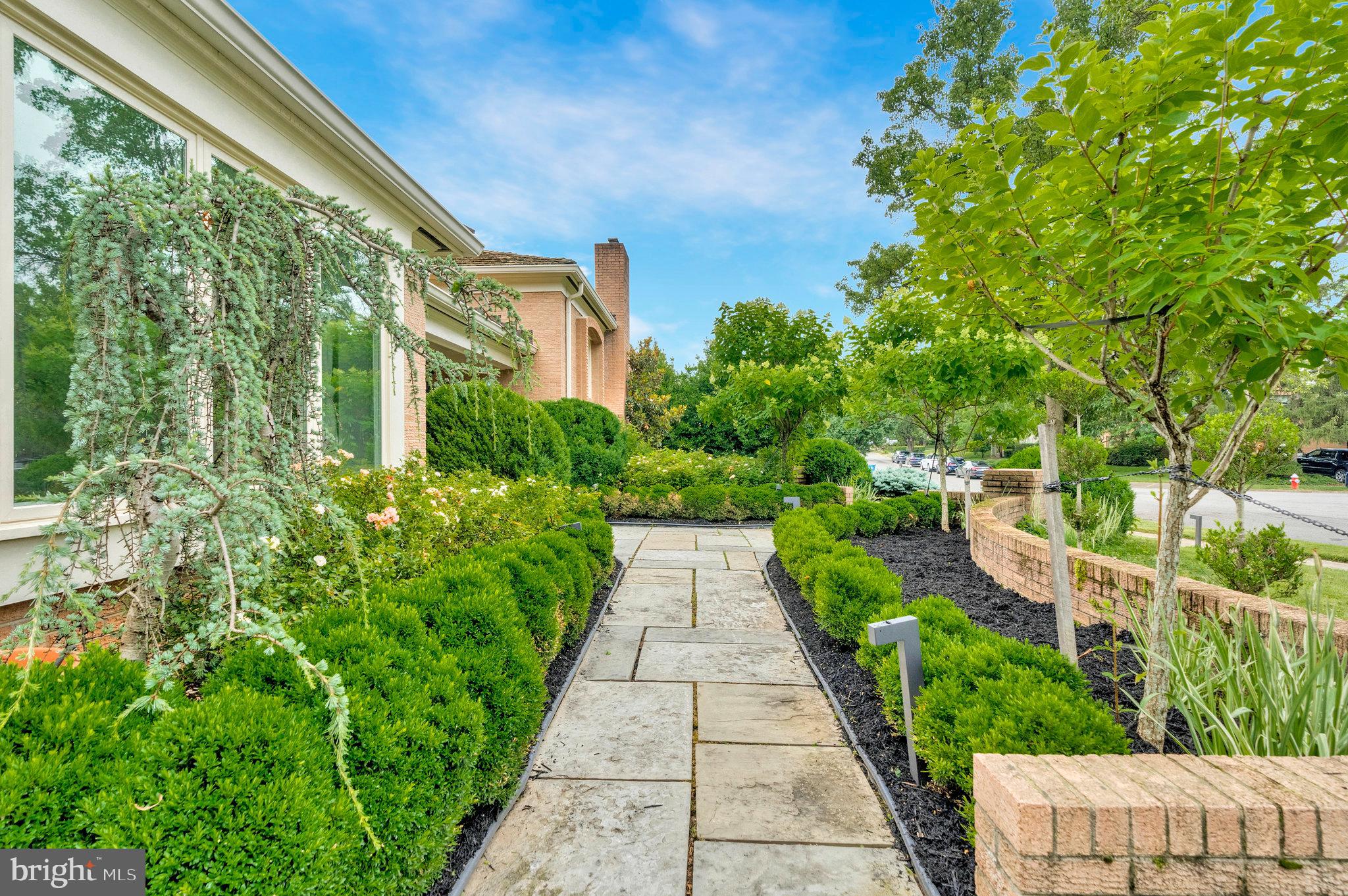 6280 DUNAWAY COURT