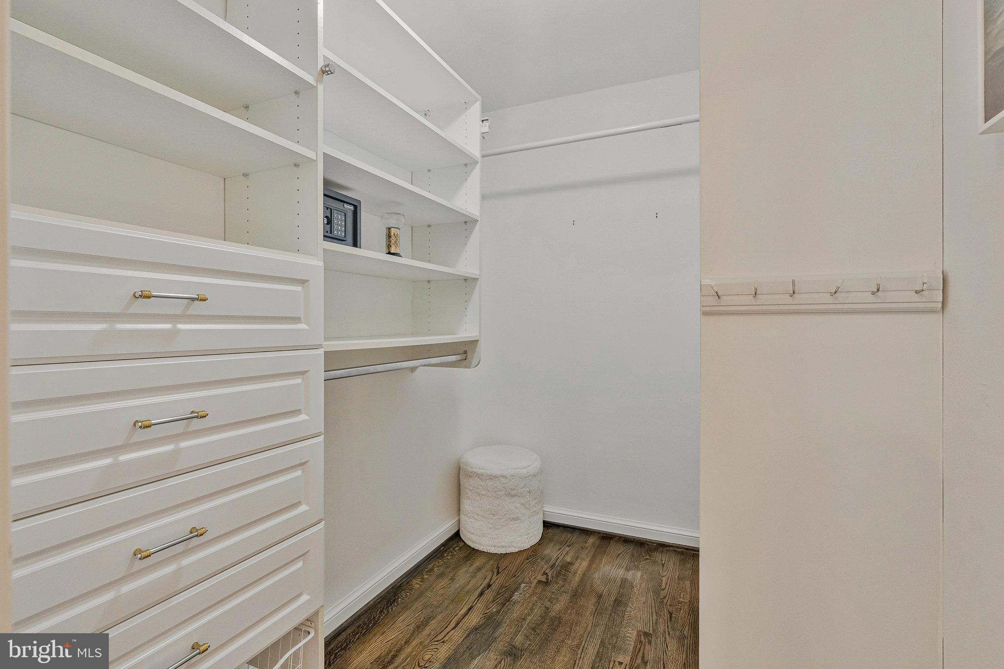 EVERMAY - Residential