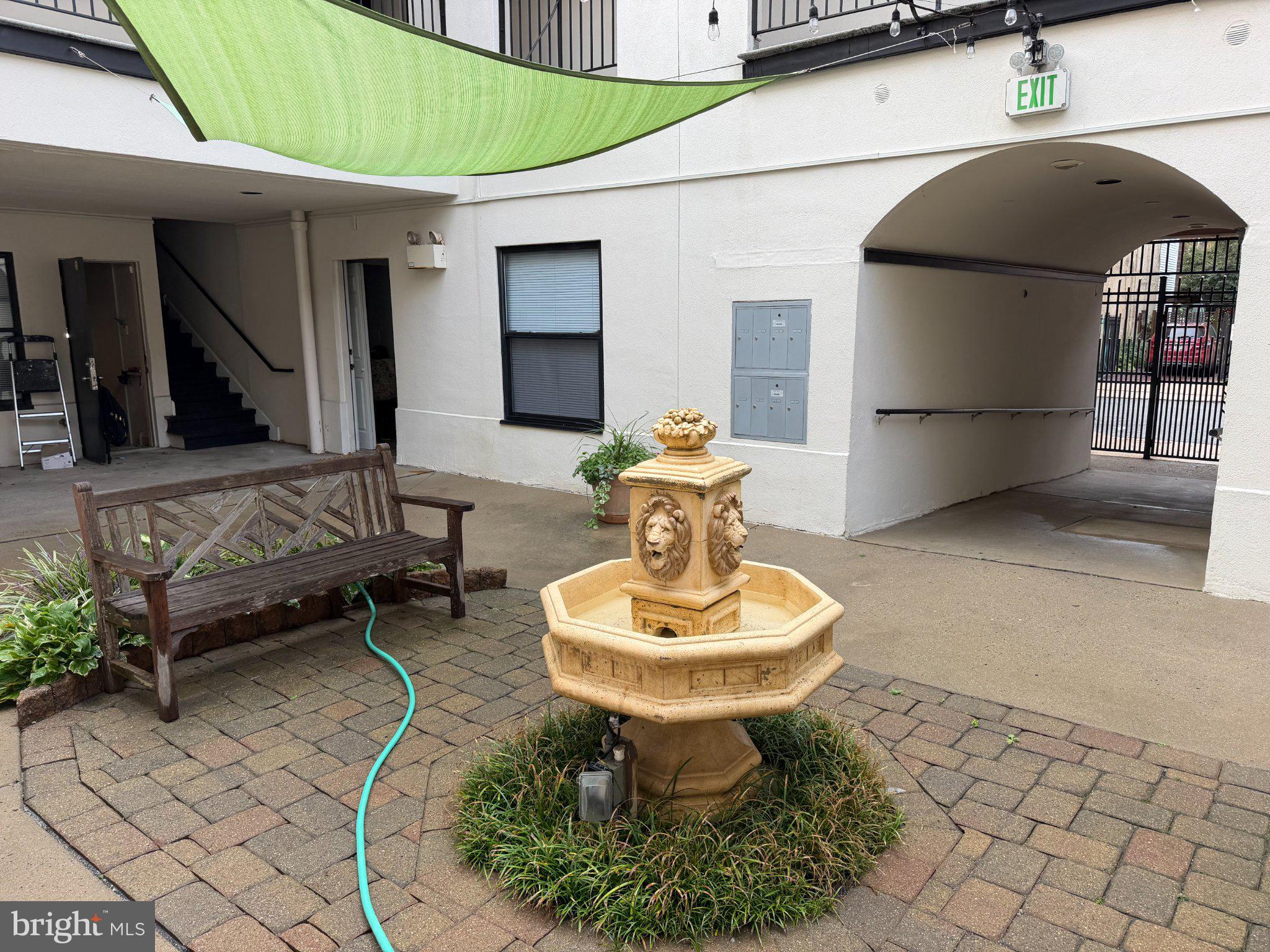 1109 GREEN STREET 2