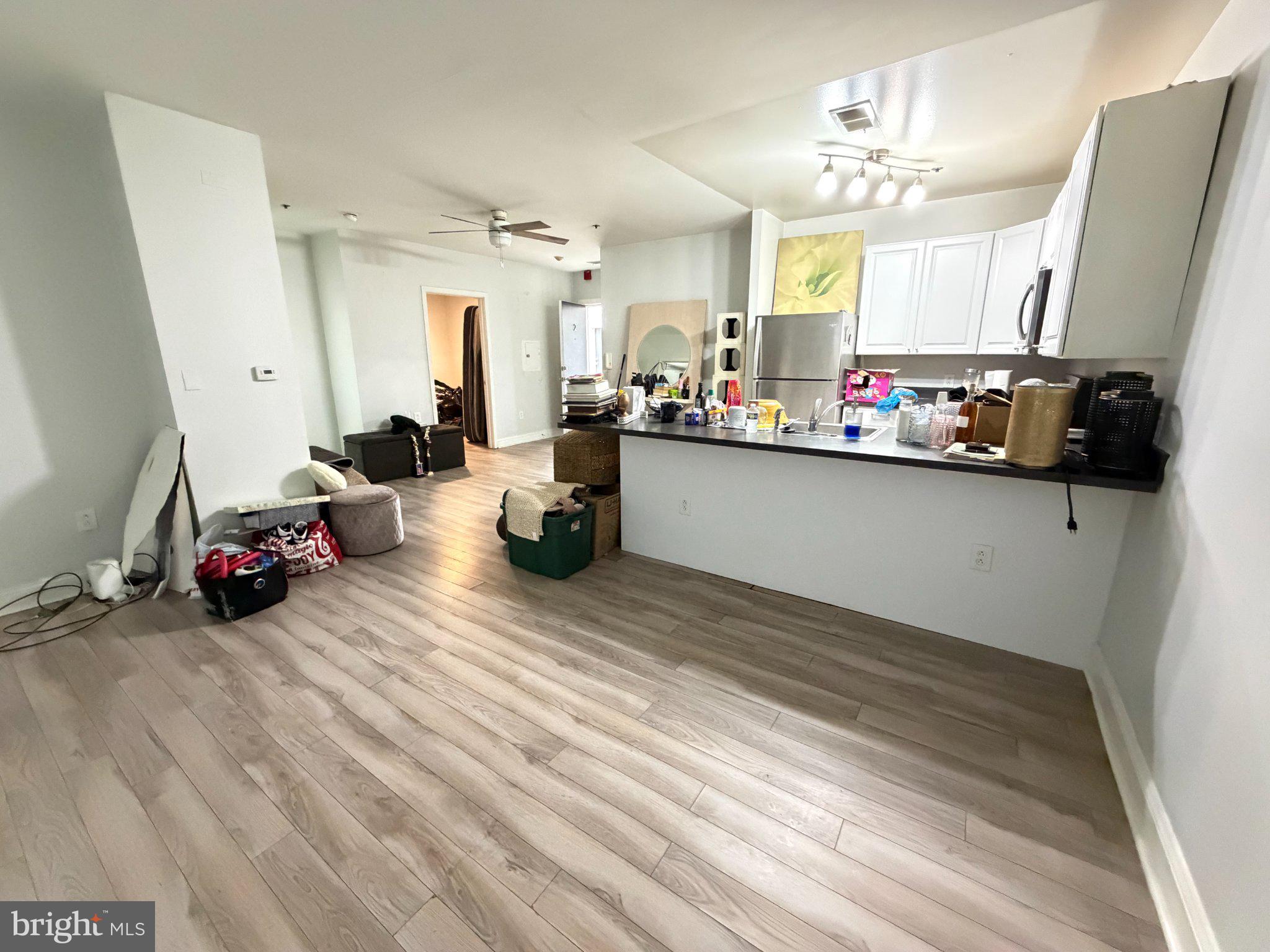 1109 GREEN STREET 2