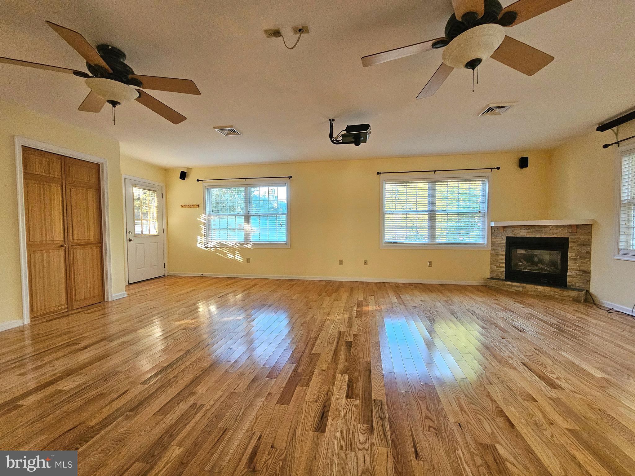 HUNTERS MILL - Residential