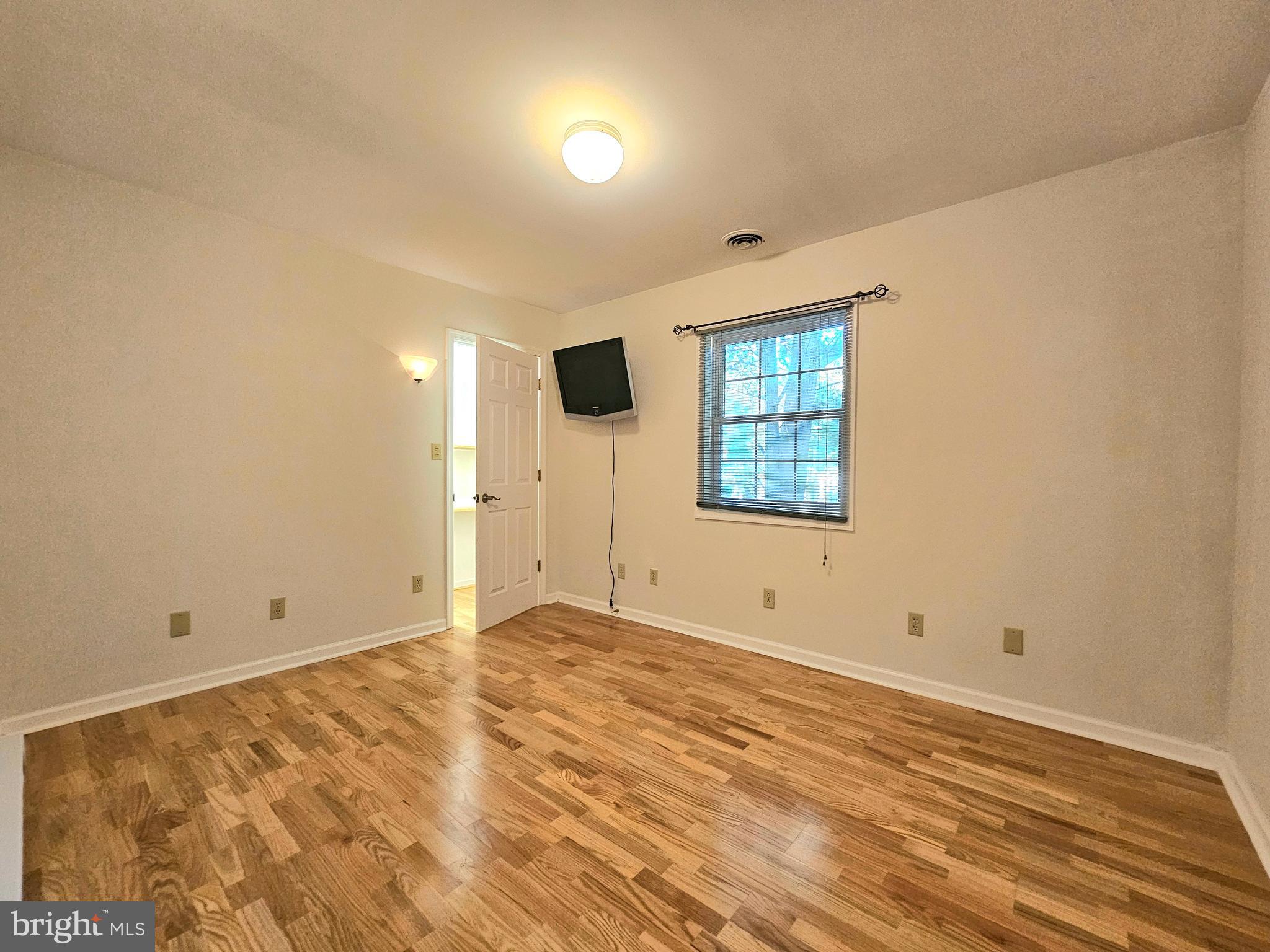 HUNTERS MILL - Residential