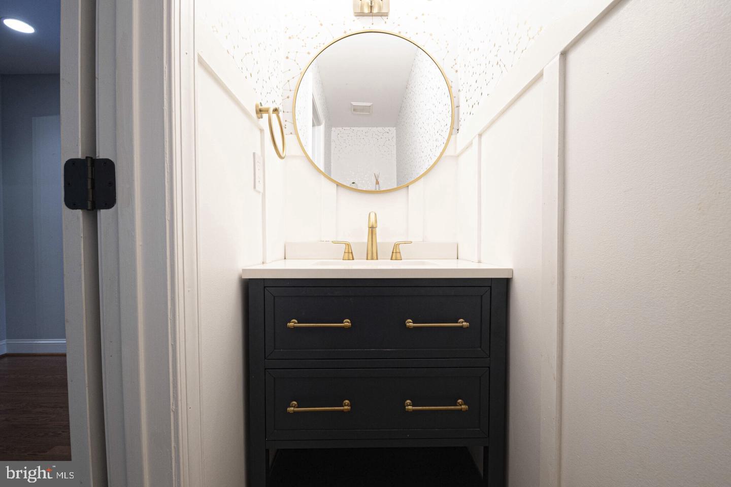 CHAPEL POINT WOODS - Residential