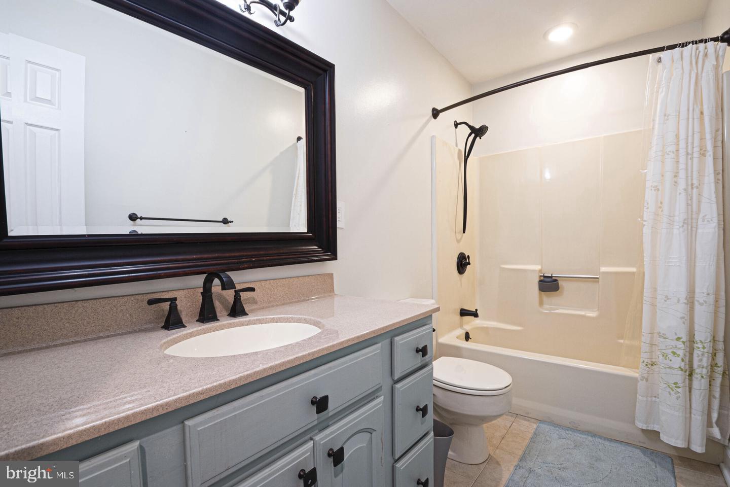 CHAPEL POINT WOODS - Residential