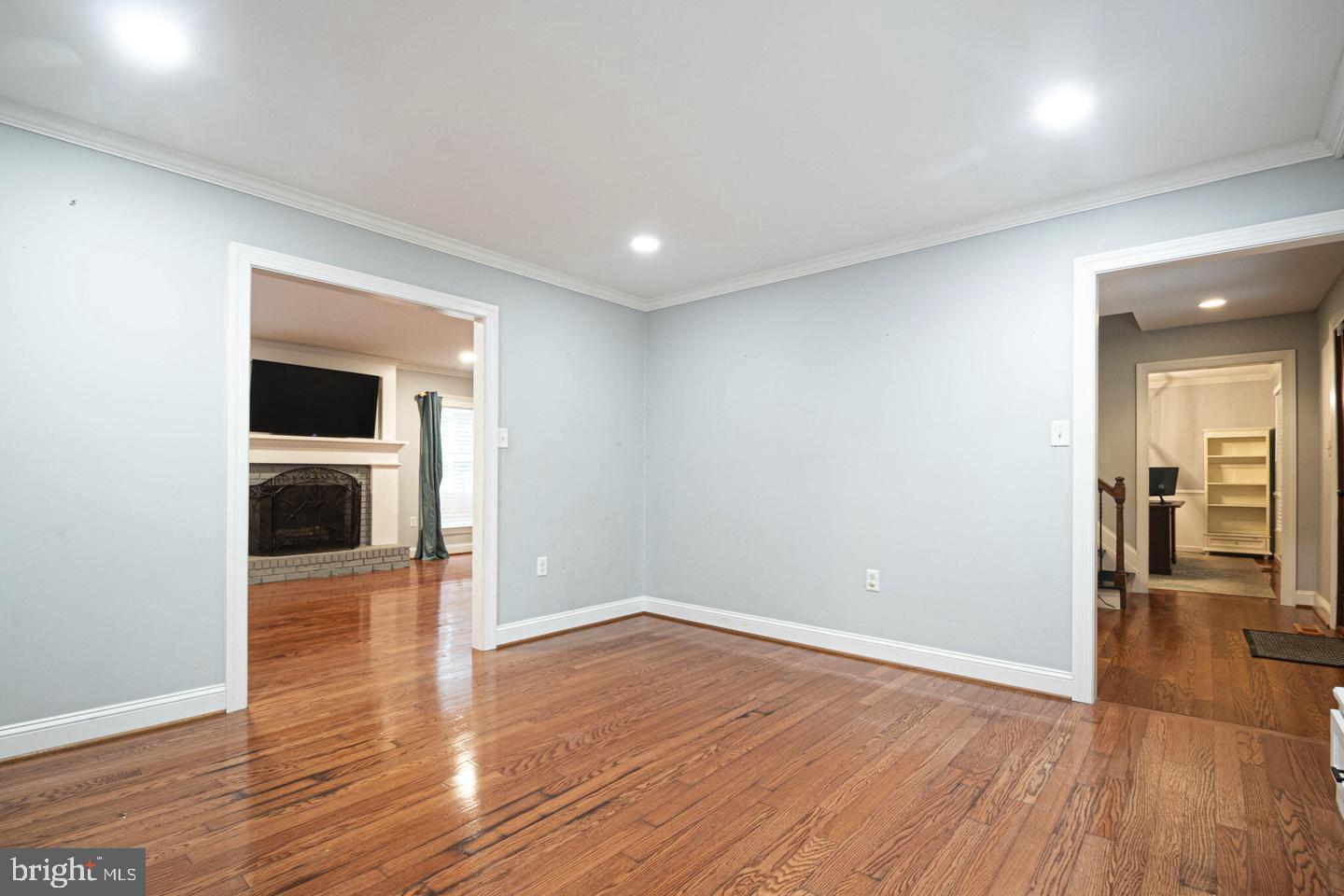 CHAPEL POINT WOODS - Residential